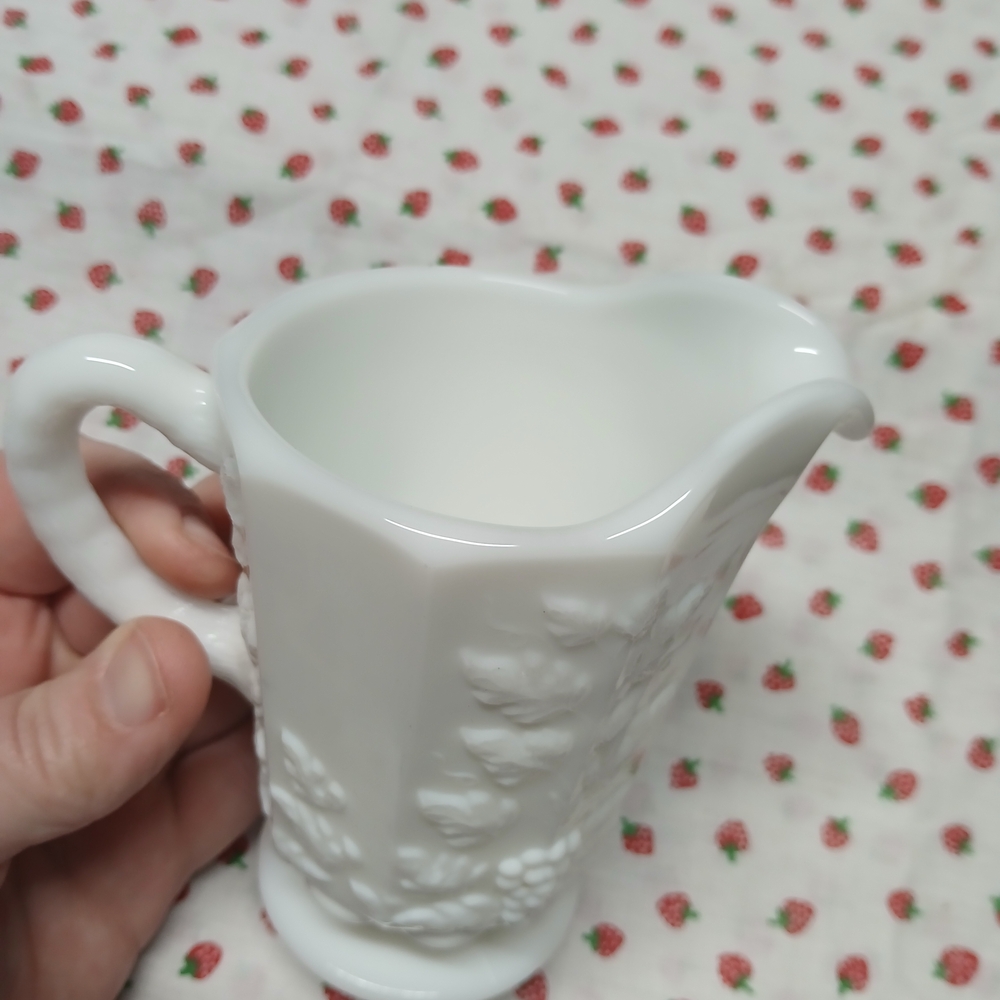 Glass Creamer/Pitcher - Picture 4 of 4